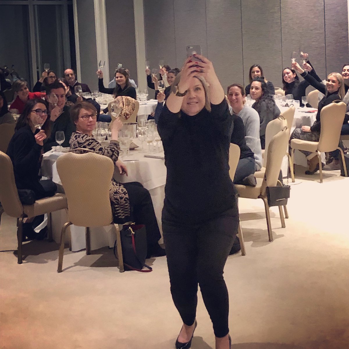 TheWineSisters's tweet photo. WINE SCHOOL RETURNS WITH ONLINE CLASSES IN JANUARY!🍾👩💻
Looking for the perfect gift for the Wine Lover on your list? Look no further.🥂https://t.co/g8szYGn1Yr
#virtualwinetasting #virtualwineclass #christmasgiftidea #holidaygiftidea #giftsforwinelovers https://t.co/L2jfMCTlgq