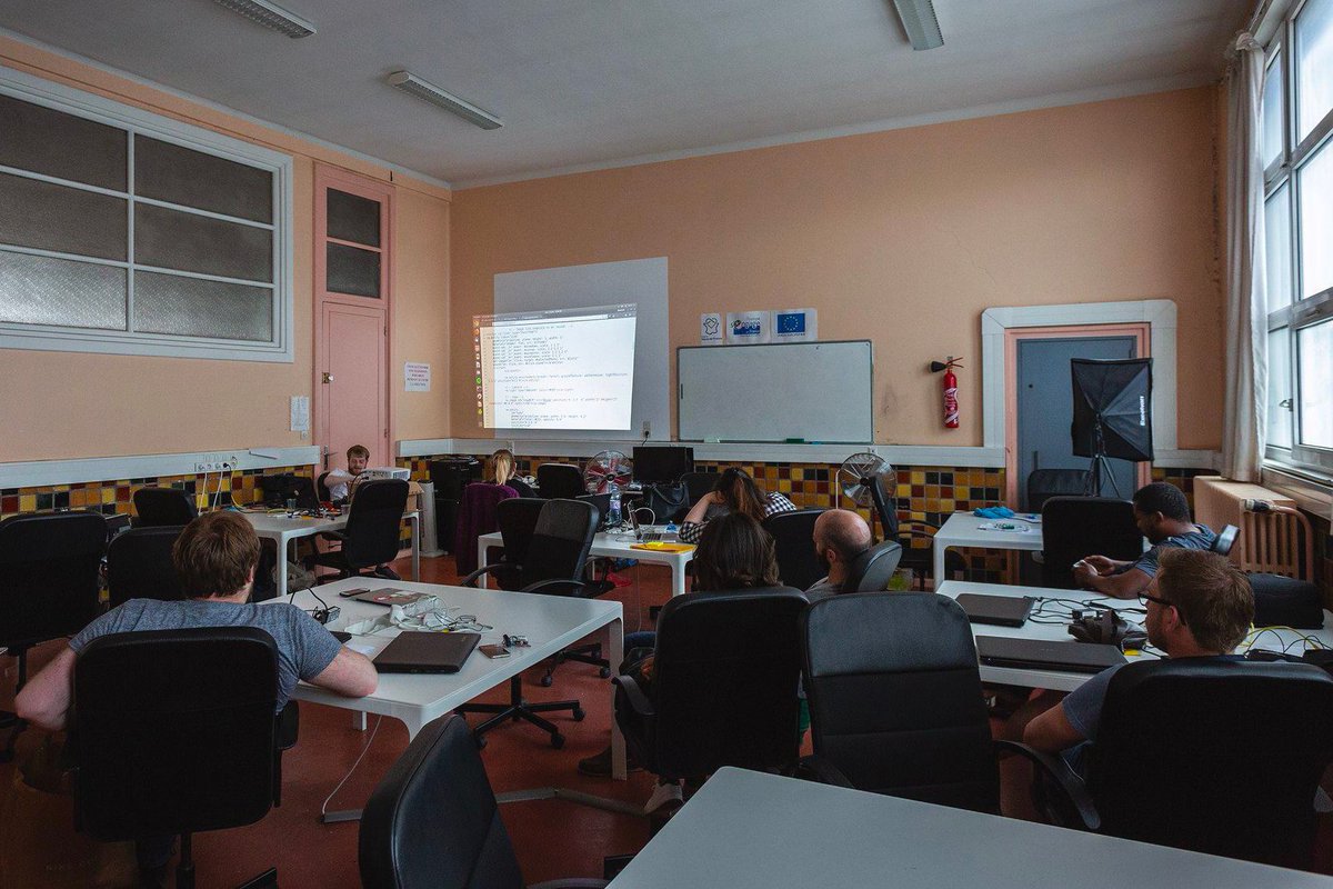 adeproubaix's tweet photo. 💻⚙ OUVERTURE FORMATION DÉVELOPEUR WEB 2021 

➡️ Réunion d'information : 17 décembre 2020 à 14h30, 94 rue Léon Marlot, 59100 Ville de Roubaix

➡️Lien de candidature : https://t.co/mQU39Nijww https://t.co/k1tHBEjZAK