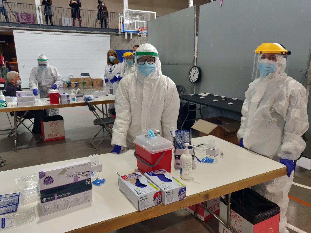 Ja està en marxa els 3 dies cribratge intensiu #COVID19 a <a href="/labisbalemporda/">La Bisbal d'Empordà</a> 

Si vius, treballes o fas vida a #LaBisbal i tens més de 16 anys, apropa't al Palau Firal

📅 14 de desembre, De 13 a 20h
📅 15 de desembre, De 9 a 17h
📅 16 de desembre, De 13 a 20h
#CAPFred | #TriaSalut