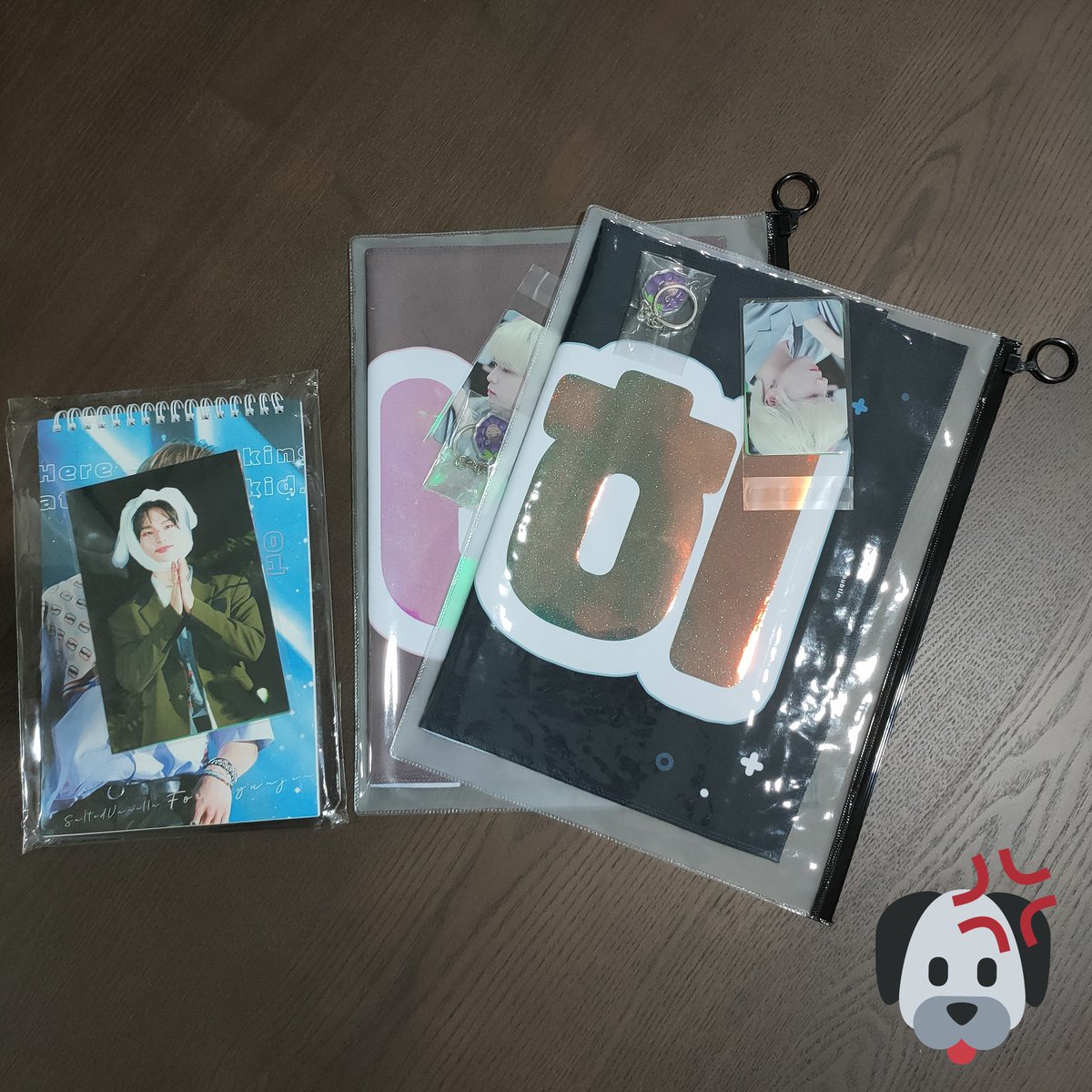 maddog_MYGO's tweet photo. -Asahi cheering kit by @/subtle_hi
-Hyunjin 2021 calendar by @/20000320kr
arrived!!π
#MDG_Update https://t.co/S41tBC1DKr