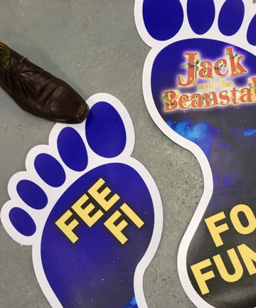 December is Pantomime season for theatres up and down the country although things are a bit different this year. #ohnoitisnt #ohyesitis #jackandthebeanstalk #pantomime #panto #theatre #december #2020 #giant #stickers #festiveseason #christmas #floorstickers #feet