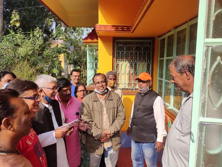 BJP4WBac's tweet photo. আজ পায়রাডাঙাতে গৃহসম্পর্ক অভিযানে উপস্থিতি নদিয়া দক্ষিণ জেলা পর্যবেক্ষক অনুপম দত্ত মহাশয় ও নদীয়া দক্ষিনের জেলা সহ সভাপতি শিশির আচার্য্য মহাশয় https://t.co/PcrbR9NUWH