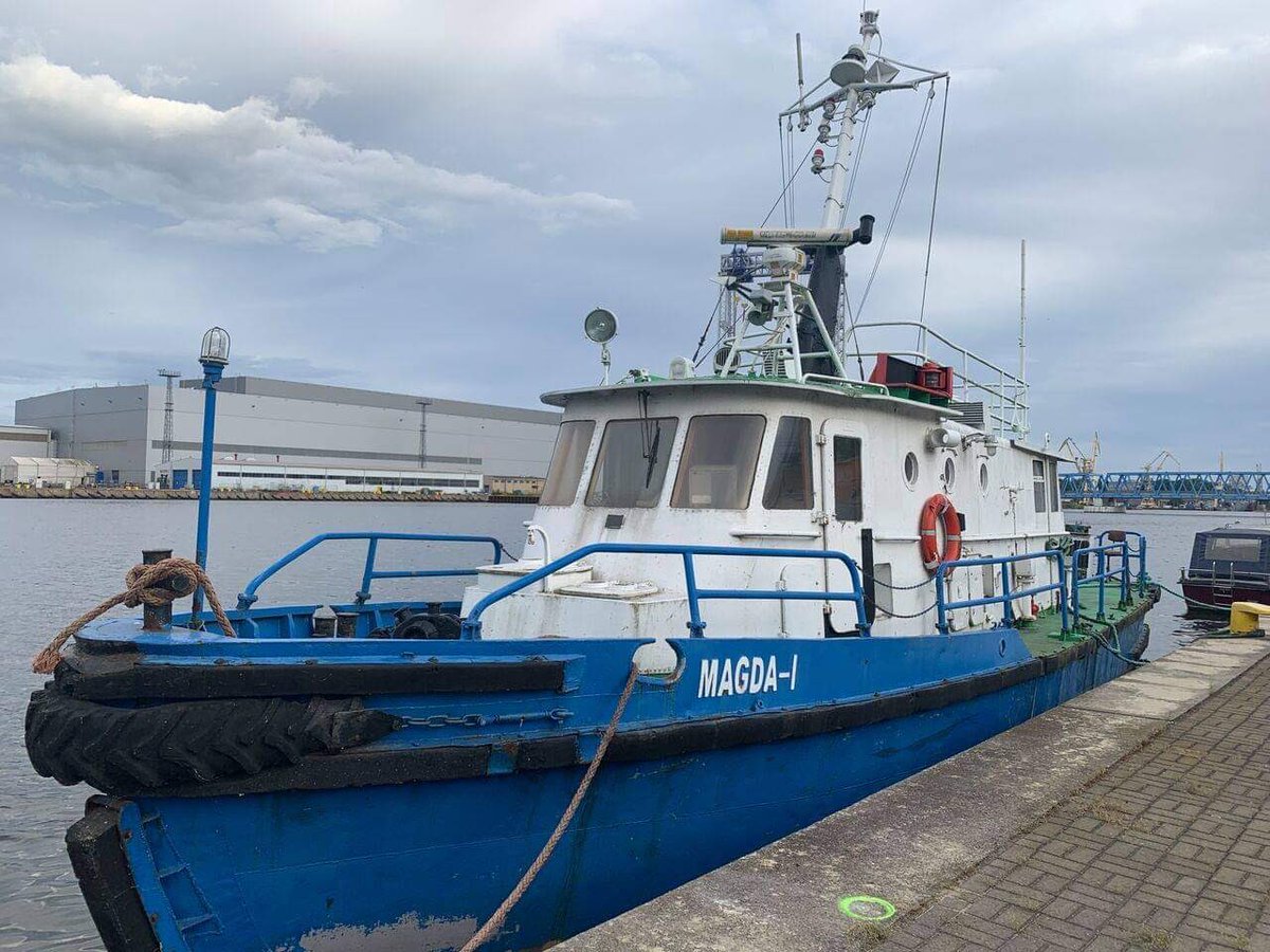LiquidEnergy3's tweet photo. L-Energy first pilot investment - conversion of the "Magda I" to use (bio-)LNG instead of diesel under preparation! This old lady will be back on the water to show how we can move on towards reduction of environmental impact. #lenergy https://t.co/O6o99VEuun