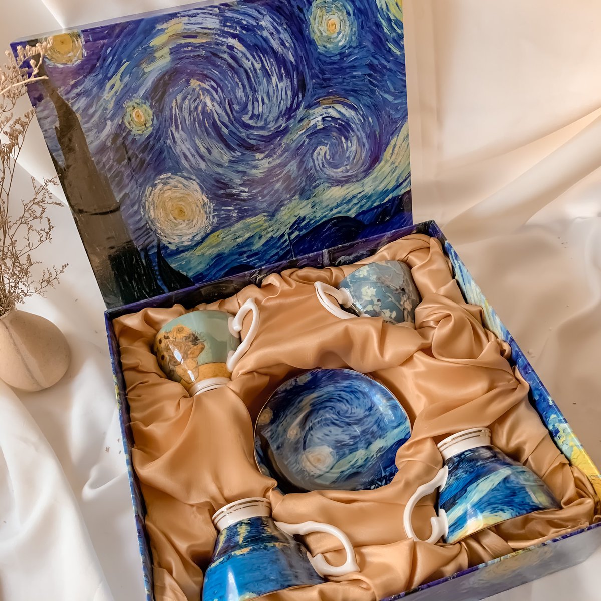 benandbart's tweet photo. Introducing our Van Gogh Teacup Gift Bundle! 🎨 

Available tonight , 9pm through our website with limited stocks on hand 💝https://t.co/5WTfCpa94o https://t.co/zn6sj10UbO