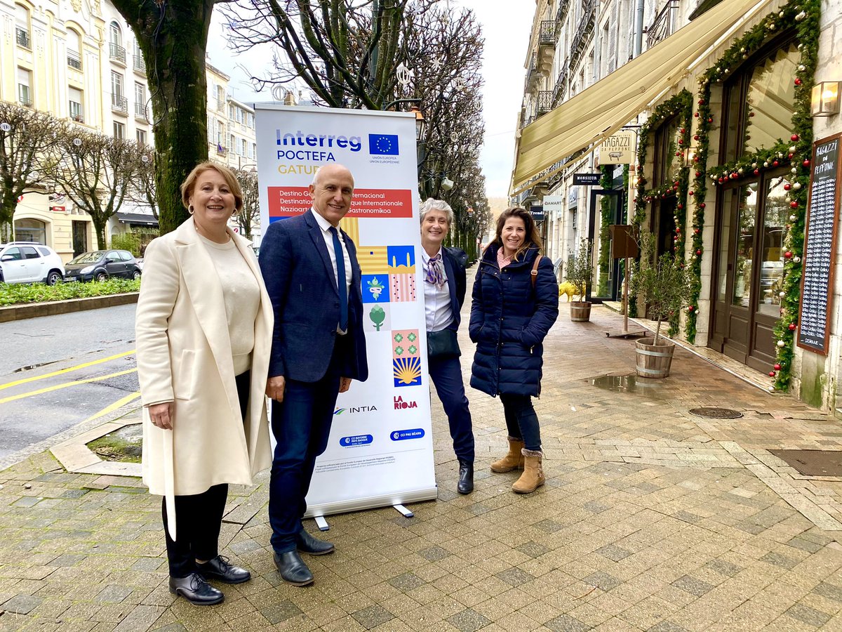 Gaturi_Eu's tweet photo. Making Of de la #vidéo promotionnelle du projet #GATURI @CTPPOCTEFA à #Bayona #PaysBasque #Iparralde

🔹@hostnavarra @CCIBayonnePB @lariojaturismo @IntiaSa @Basquetour_eus @BIHARTEAN @clustergoazen @TurismoPro_na @VisitNavarra AADT @asochostbizkaia @asochostbizkaia @empresa_rioja https://t.co/hkmznjd8gN