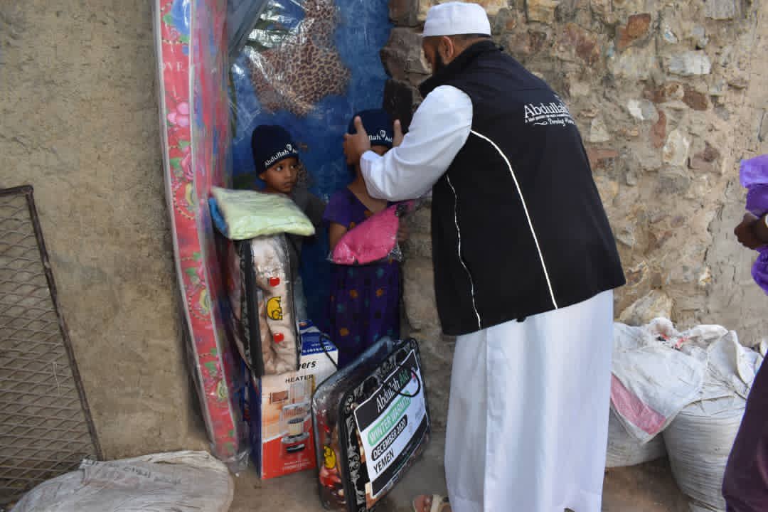 shakilmalji1's tweet photo. Winter warmth being delivered in #yemen
#bringwarmth #winter #abdullahaiduk https://t.co/lFKNzju0BI