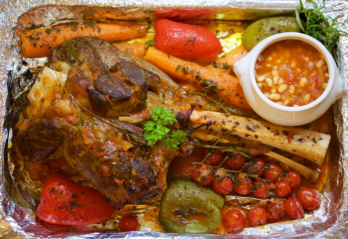 #REXIATips
Un tercio de los alimentos que llenarán nuestras mesas esta #navidad2020 se tirará sin consumir. Para evitarlo:
🍗Calcula y prevé cantidades
🥮Congela
🍯Guarda
🥨Regala 

🥦rexia.es

#DesperdicioDeAlimentos #NoAlDesperdicio