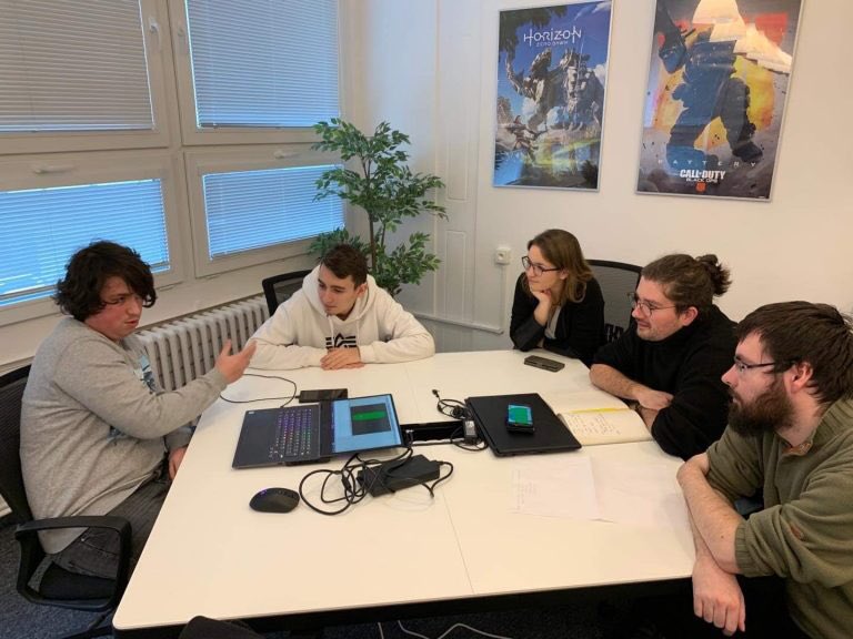 Ambrela_org's tweet photo. Fantasy hra #RealTopia vznikla na podnet #Ambrela pod taktovkou #OpenLab v rámci projektu @Bridge47_. Viac o jej vzniku sa dozviete z rozhovoru s mladými tvorcami - Samuelom a Michalom tu: https://t.co/DPBndzfM41 #Bridge47
#gamesLab #eu #gce #onlineGame #hra #globalneVzdelavanie https://t.co/4n91lzxrii