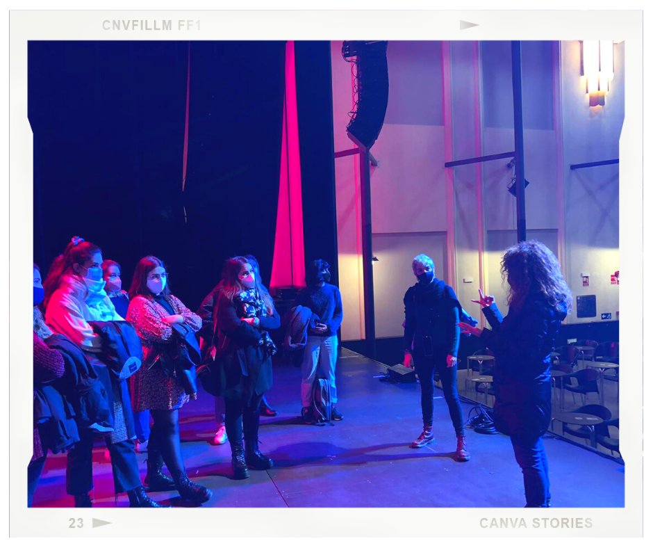 isemcospain's tweet photo. 2/2 Pudieron conocer de primera mano el funcionamiento del espacio, las dinámicas de trabajo y los entresijos detrás del escenario. ¡No podíamos perdernos una oportunidad así! #WeAreEvents #Cultura #Teatro https://t.co/pYe8S2bErA