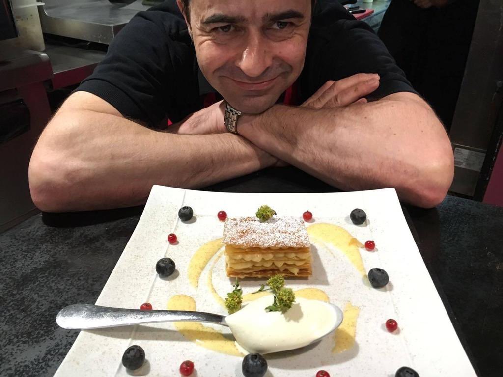 Triste noticia para toda la familia de Sobaos Joselín la pérdida de Nacho Basurto. Pudimos colaborar junto a él y siempre nos demostró su enorme cariño. Gracias por haber estado ahí, descansa en paz. 😢