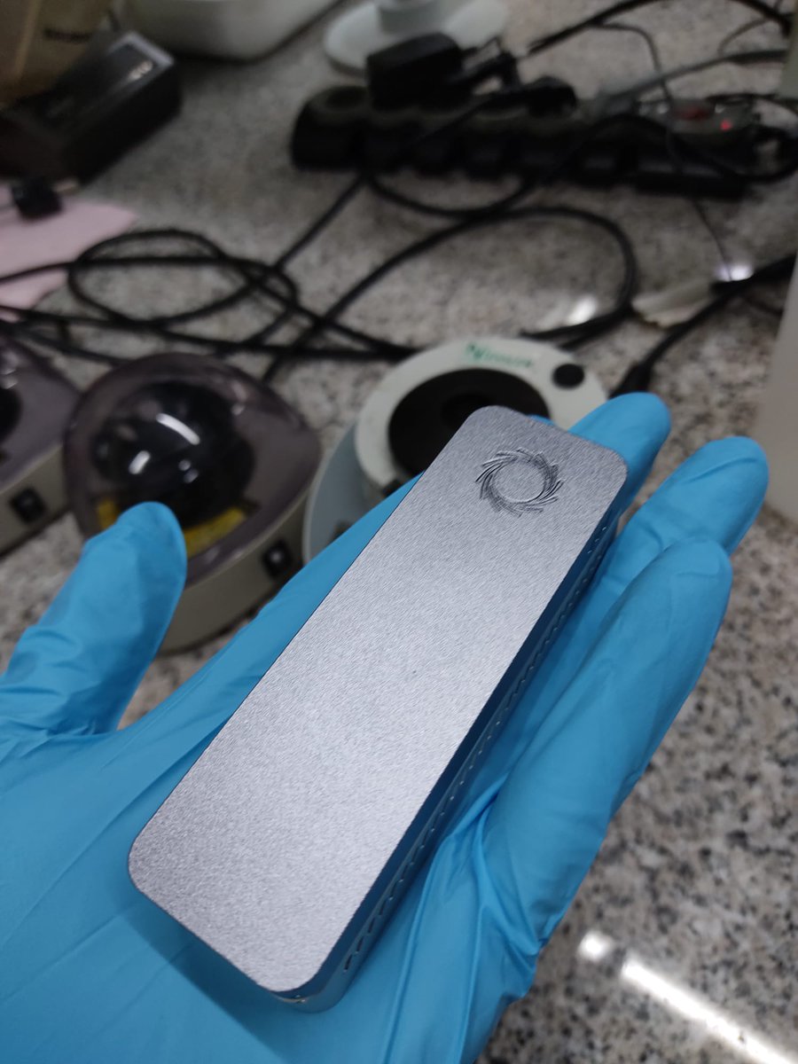 ¿Te imaginas poder detectar las resistencias a antibióticos que portan las bacterias de un animal con un cacharrillo más pequeño que tu móvil?

Pásate mañana por el webinar y descubre si es posible o si en realidad mi mano es tamaño industrial.