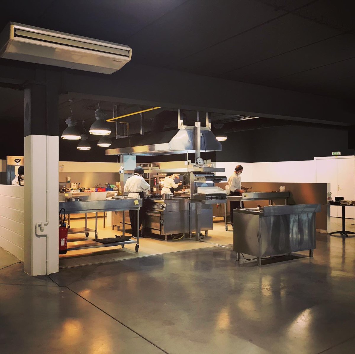 Sand0831's tweet photo. Jury a l’école de Thierry Marx « cuisine mode d’emploi(s) » à Toulouse .
#formationprofessionnelle #insertionprofessionnelle #qualification #technique #cuisine #food #publicadulte #techniquedebase
#capen8semaines https://t.co/Lb8Yd6CFPp