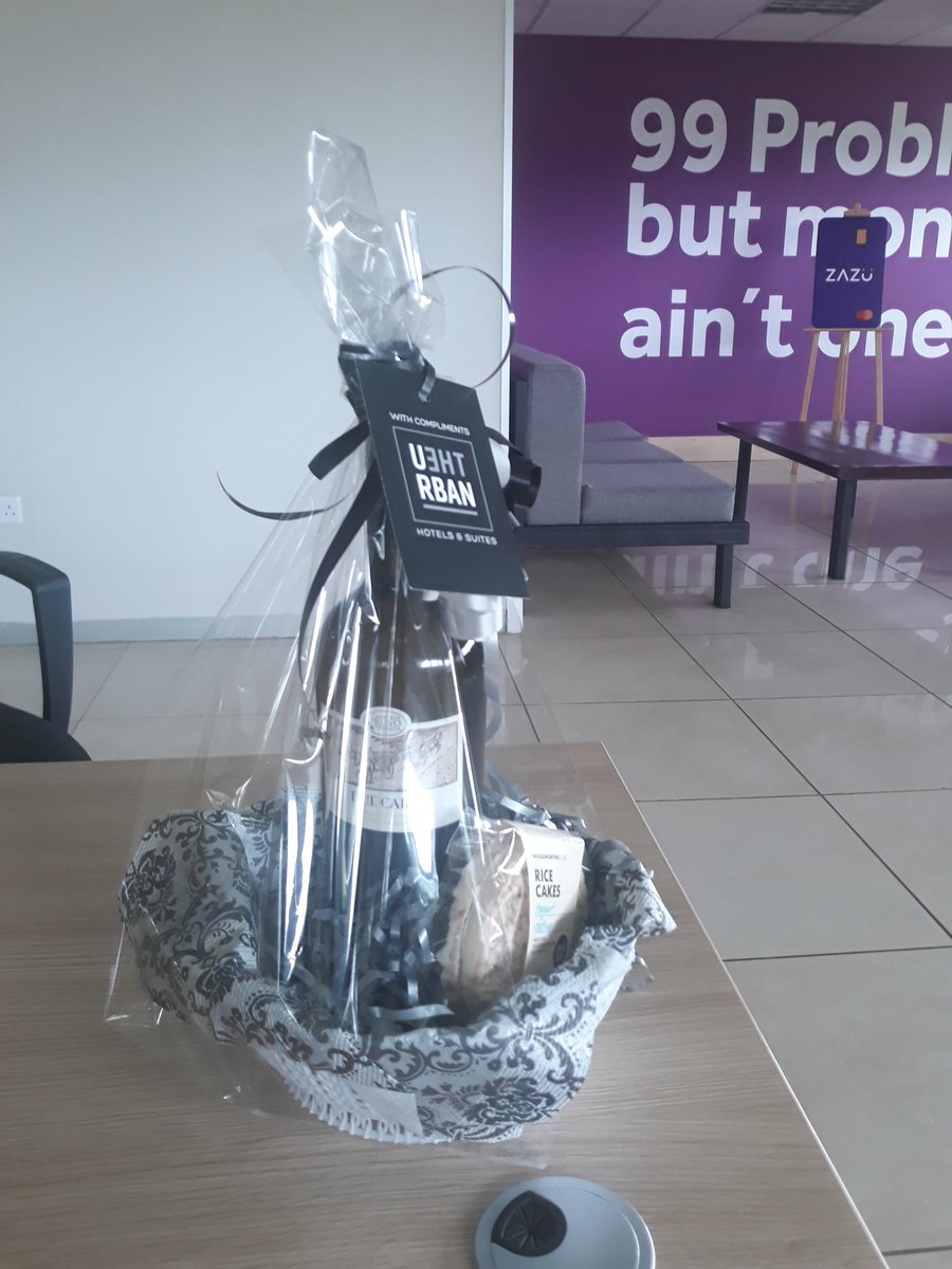 onchitchathq's tweet photo. Our friends and neighbours @The_UrbanHotel are opening 2021's new chill spot by Cross Roads mall. And they brought us a christmas gift 💝💝 https://t.co/2FGykkogWC