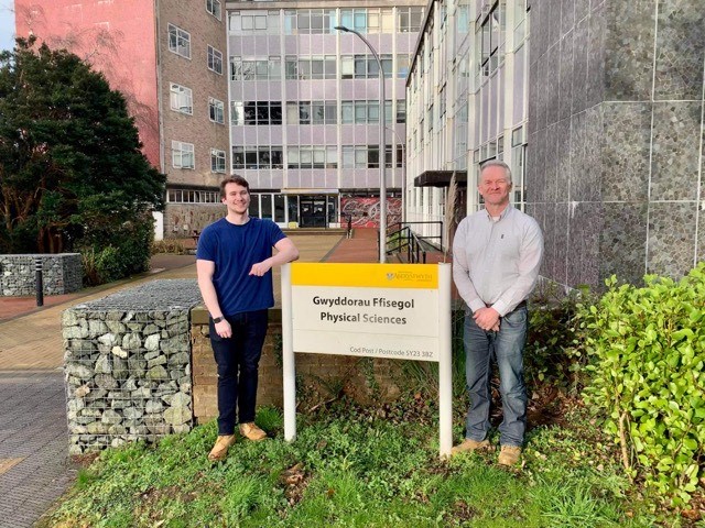 IvappsT's tweet photo. Dangers of Micro Plastics in drinking water!
The #iVapps engineering team as proud to collaborate with the Photonic team at Aberystwyth University in the implementation of Photonic technology in our smart solution to identify and eliminate Micro- plastics in drinking water. https://t.co/775DDnsyKl