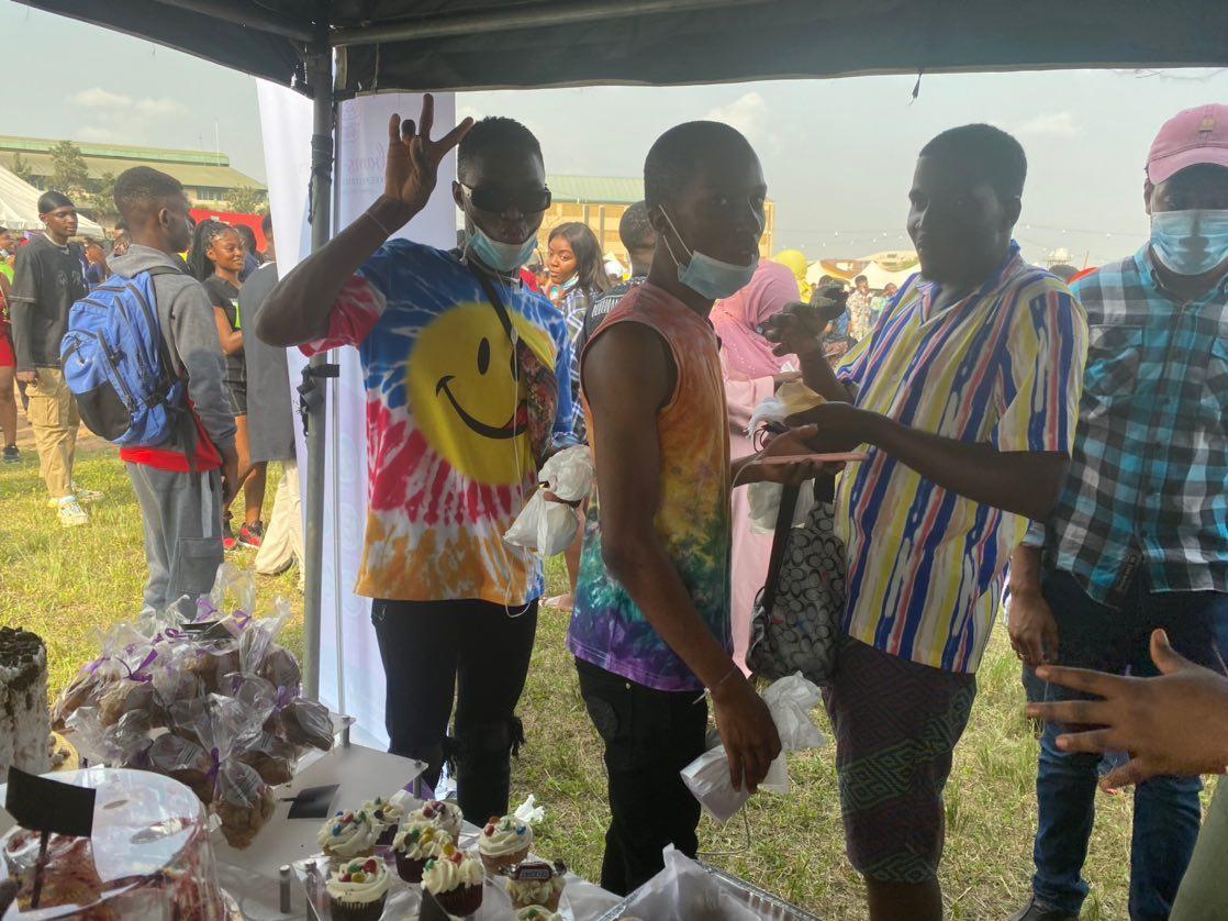BeebamsBakery's tweet photo. Beautiful people enjoying their yummy treats from us at the Junkfest festival #junkfestlagos #beebams https://t.co/nXAy61Asmj