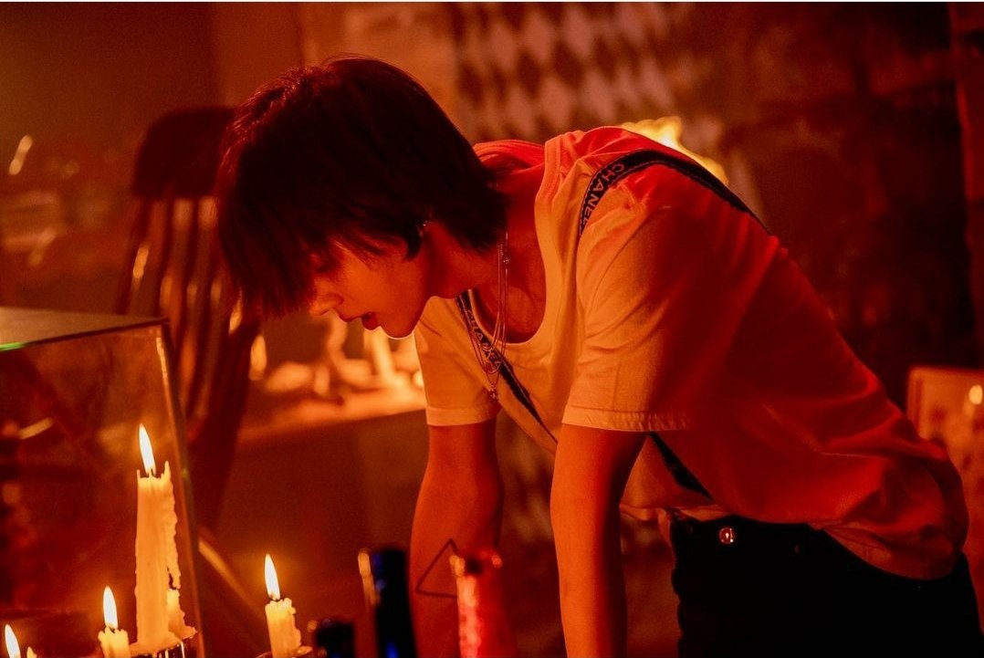 b2st_hs1004's tweet photo. 존멋

#장현승 #20201217 #18:00
#차가운너의손을따스히감싸주고싶어 
#JANG_HYUNSEUNG https://t.co/56twiZP8iU