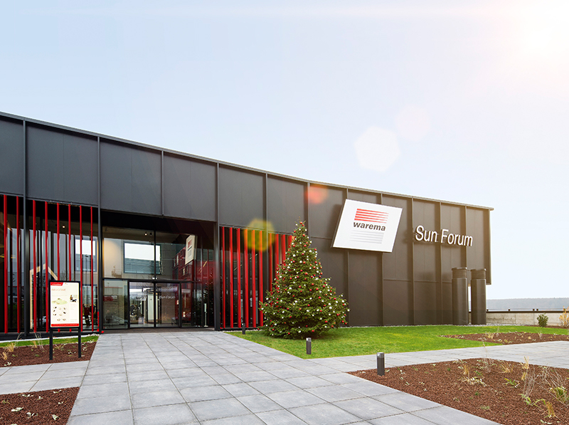 gebaeudehuelle's tweet photo. #FoWi: Das #Erlebnisdorf im Warema Sun Forum in #Wertheim lädt seit dem 27. November 2020 die Besucher ein, von Haus zu Haus zu schlendern und moderne #Verschattung in all ihren Facetten kennenzulernen: https://t.co/Vk4sK0q6it
#gbh #gebäudehülle #SunForum (Foto: © @WAREMA_de) https://t.co/MILL3imyCr