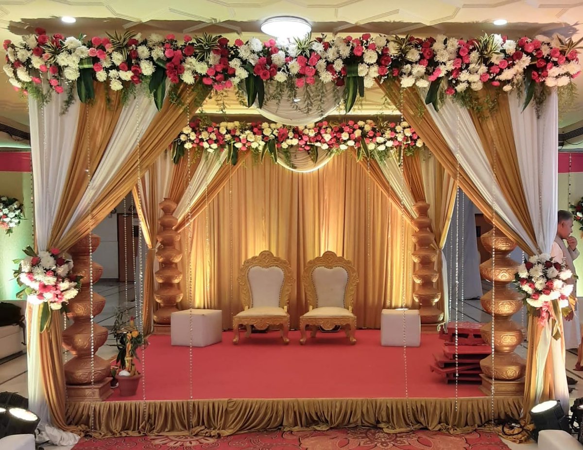 Wedding decoration by SS Events

#weddingdecor #weddingplanning #wedding #weddingplanningservices #bridesmaids #brides #groom #brideandgroom #decor #decoration #decorations #weddingphotography #weddingcinematography #decorationphotography #weddingvenue #weddingseason