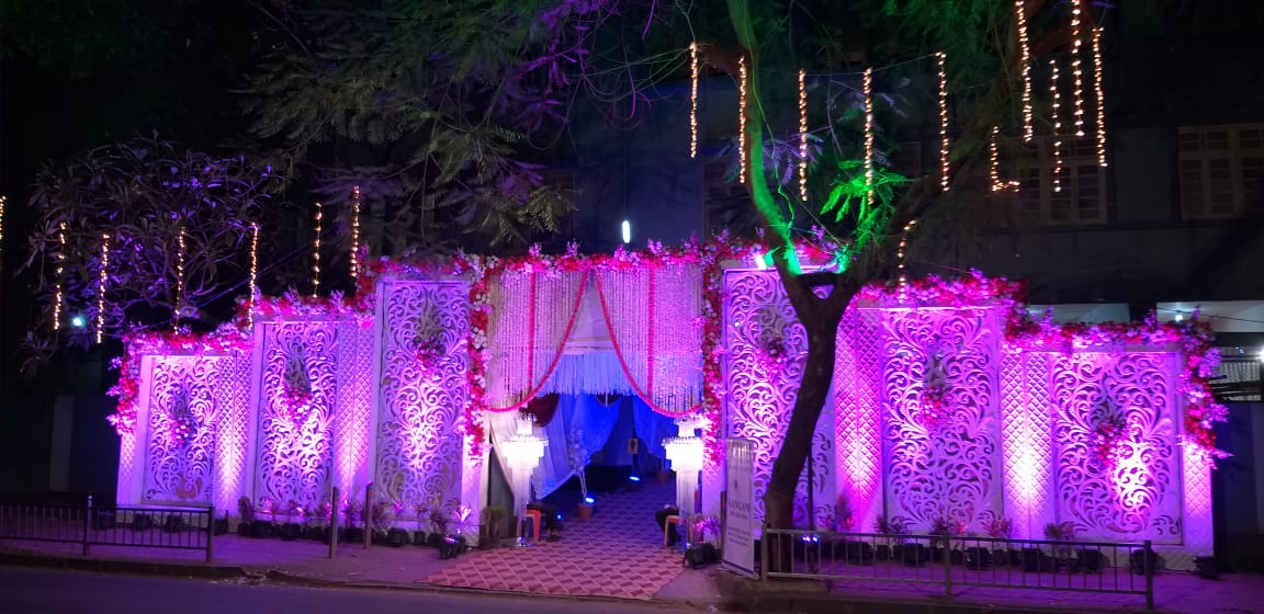 Wedding decoration by SS Events

#weddingdecor #weddingplanning #wedding #weddingplanningservices #bridesmaids #brides #groom #brideandgroom #decor #decoration #decorations #weddingphotography #weddingcinematography #decorationphotography #weddingvenue #weddingseason