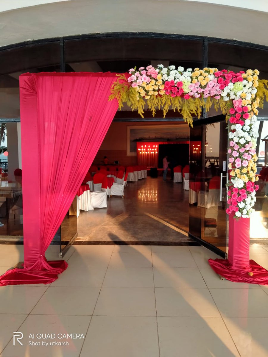 Wedding decoration by SS Events

#weddingdecor #weddingplanning #wedding #weddingplanningservices #bridesmaids #brides #groom #brideandgroom #decor #decoration #decorations #weddingphotography #weddingcinematography #decorationphotography #weddingvenue #weddingseason