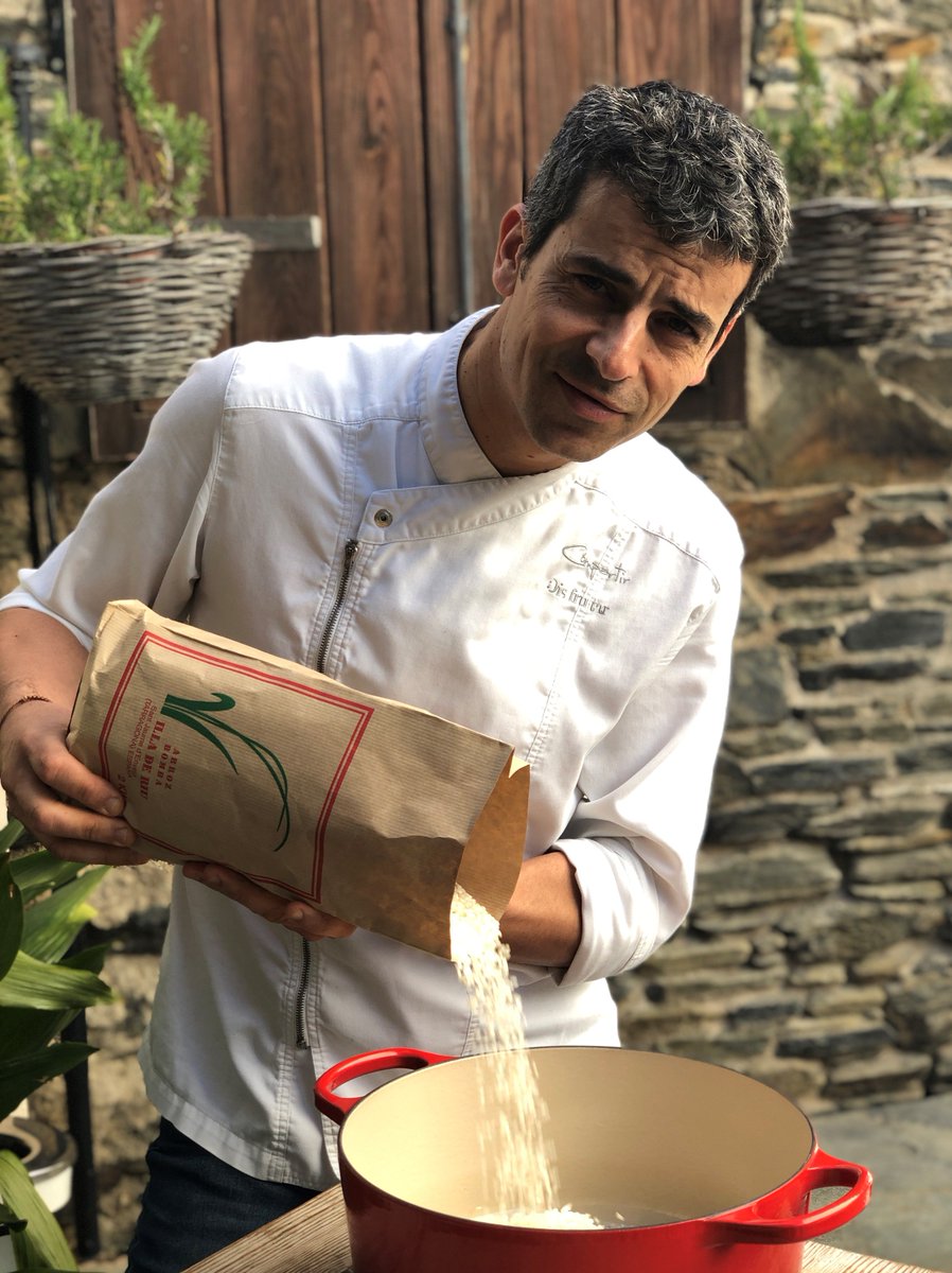 arroz_illaderiu's tweet photo. Hoy es un día de reconocimientos a la tan exigente labor de convertir la comida en arte.

https://t.co/FywG02soZ5

#michelinstar21 #guiamichelinespt #galaguiamichelin21 #estrellamichelin #estrellamichelin21 #lescols #aurtrestaurant #disfrutarbcn #compartircadaques #hofmmanbcn https://t.co/oD3IIRE2Qs