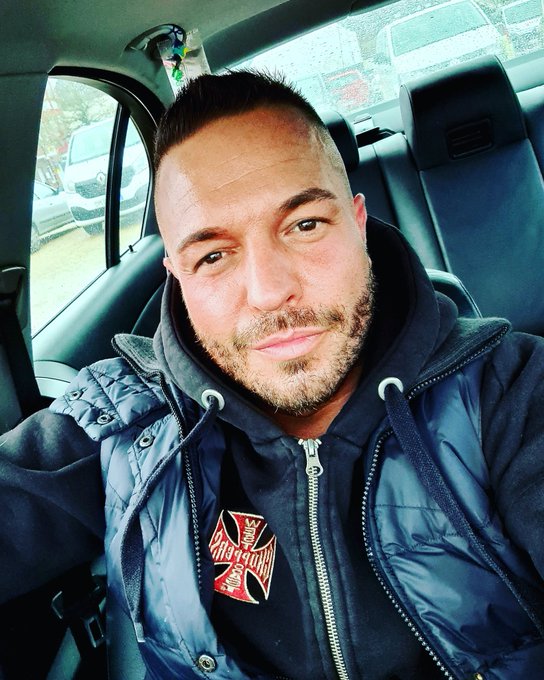 W&uuml;nsche euch einen sch&ouml;nen Start in die Woche! Heute nochmal Friseur und Solarium bevor der Lockdown<a href="/tag/carselfie"class="tags"><span>#carselfie</span></a><a href="/tag/monday"class="tags"><span>#monday</span></a><a href="/tag/mondaymotivation"class="tags"><span>#mondaymotivation</span></a><a href="/tag/selfietime"class="tags"><span>#selfietime</span></a>