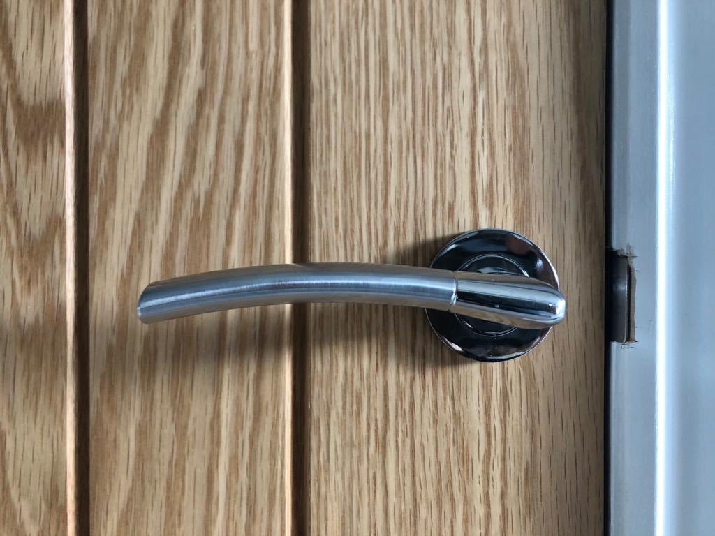 RobbieChrimes's tweet photo. Here’s a couple of the installations completed in #stafford last week (slacking on my posts) @EnduranceDoors @XLJoinery @zoohardware @soudal_uk @freefoam @avocetabs #compositedoor #oakdoor #oakinterior #oakinternal doors https://t.co/faaGcg9n4r