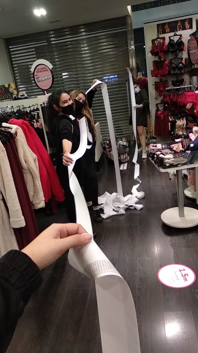 Muchas risas y trabajo, con un equipo de 10!!!!Proud of you!!#pleniluniohkm #superteam #Hunkemoller #funnymoments