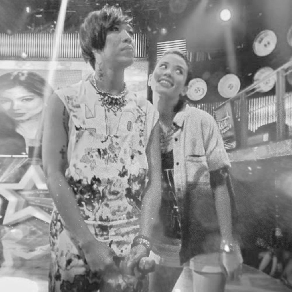 OViceral's tweet photo. magkano ba ang iyong mga ngiti? maari bang muling masilayan, kahit na sandali? https://t.co/PIa6UGTE4D