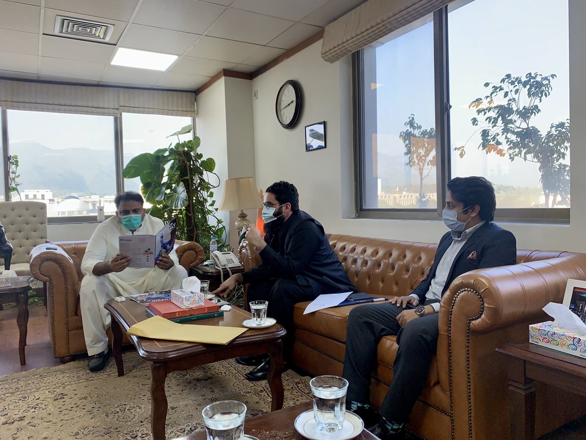 pmlabpk's tweet photo. Invited by the Minister for Science & Technology @fawadchaudhry. He wanted to know more about SynBioKP, iGEM, and the potential for import substitution using synthetic biology. He was very pleased to know about the Precision Medicine Lab and wanted to visit. #futureofwork 🧬💥 https://t.co/2UGnMt9ylx