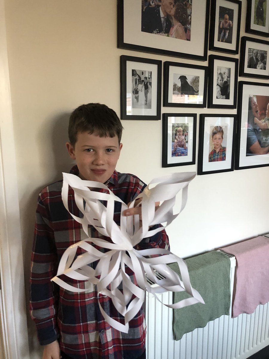 philippabear's tweet photo. @AbbeyPrimary J and Mum had a great time making these stars for #y6 art! Mum wants to make more! https://t.co/DBm9p7hzoc