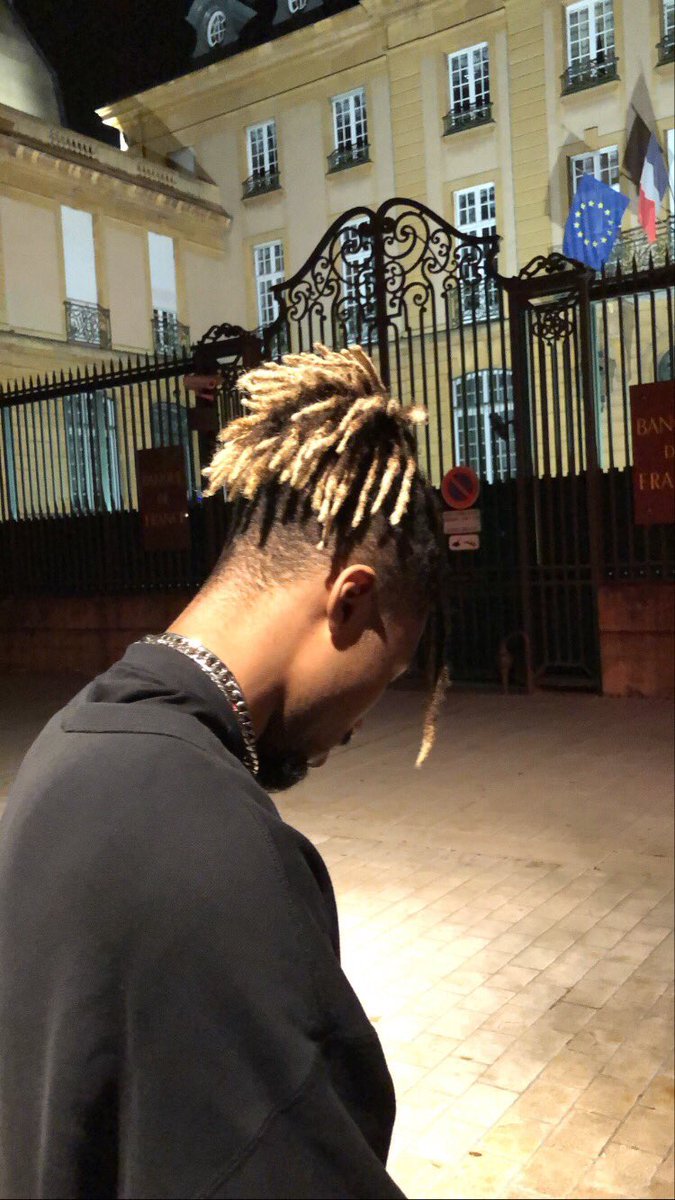 lilkxneki's tweet photo. Raweeeeee c bizarre la #top4of2020 https://t.co/bgTBwO64cQ