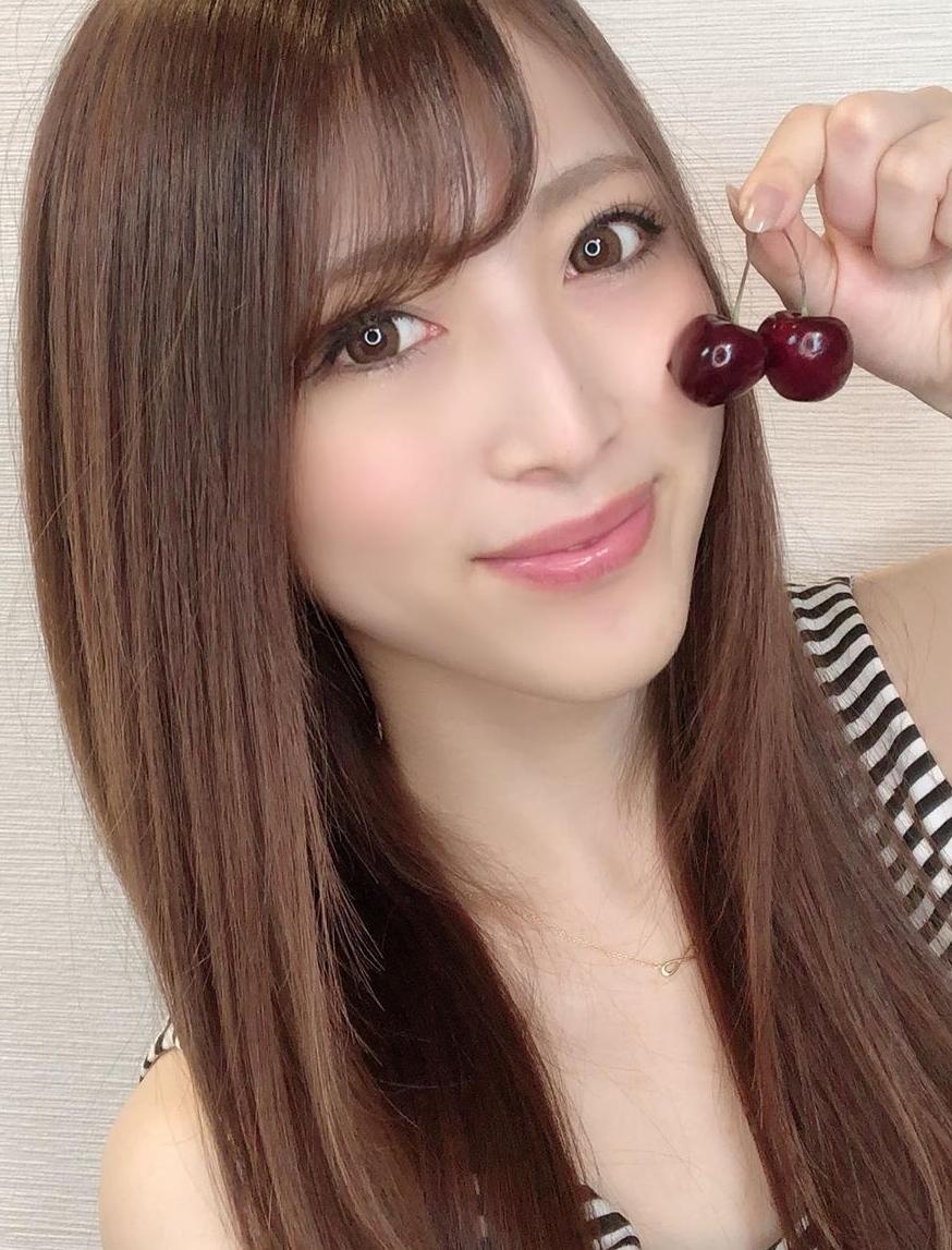 Chaar_17474's tweet photo. 髪が伸びたので髪を縛ってみました 好きですか？😜 https://t.co/dFANCs0cay