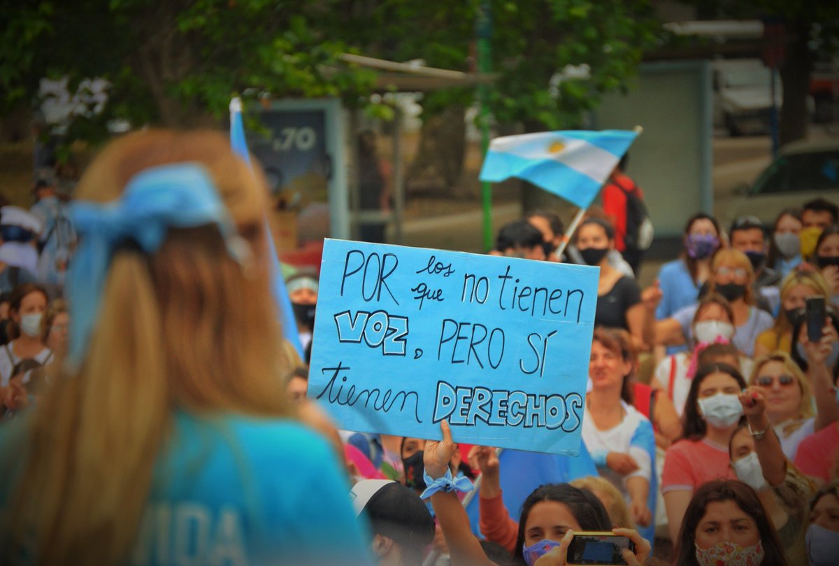 Silvia Elías de Pérez tweet media
