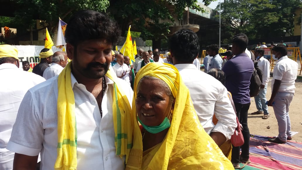 ThevarVaira's tweet photo. # நமது உரிமை முழக்கம் DNT.போராட்ட களத்தில் ஒன்று படுவோம் வென்று காட்டுவோம் களத்தில் அகில இந்திய பசும்பொன் முன்னேற்ற கழகம் 🇪🇸 🔥🔥🔥🔥 https://t.co/6RgAvujK7x