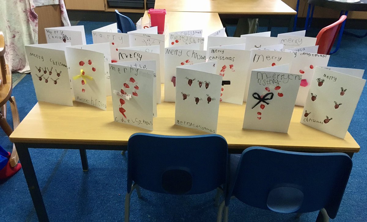 RPSinStirling's tweet photo. More winter fun in 1L surrounded by snow ⛄️
We also worked very hard to create these lovely Christmas cards for our buddies ⭐️ #PowerfulLearning #PlayGrowLearn #ThePowerOfPlay https://t.co/g3xI2iQorF