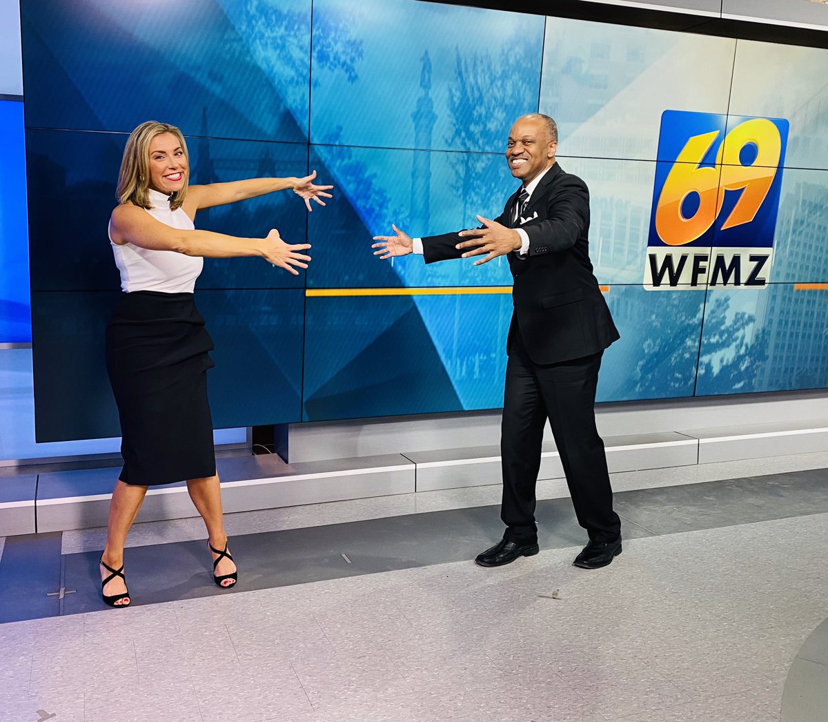 Good morning!!!! Nice to see this guy...and all of you again! Thanks for waking up with me and <a href="/JacielCordoba/">Jaciel Cordoba</a> on <a href="/69News/">WFMZ-TV 69News</a> !