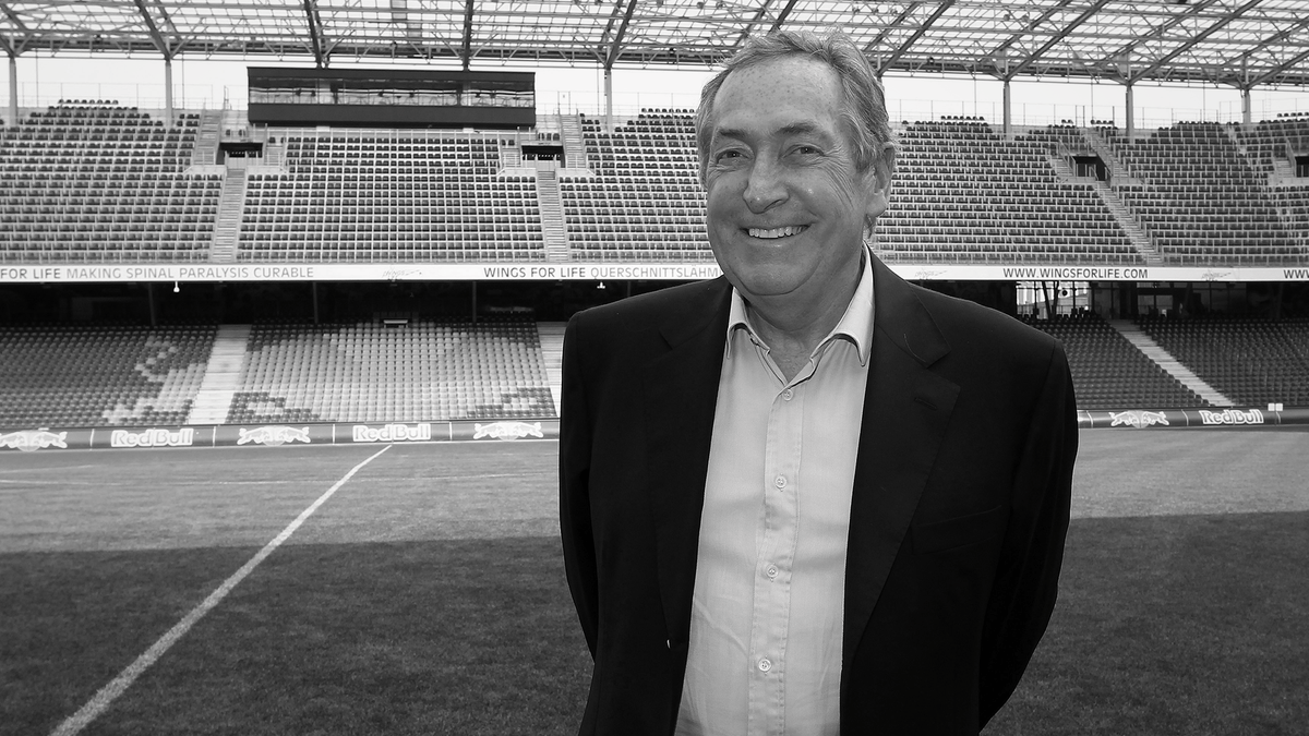 Fc Red Bull Salzburg En Once Again European Football Is In Sorrow Gerrard Houllier Is A Very Special Person And A Great Football Expert Who Has Passed Away I Was