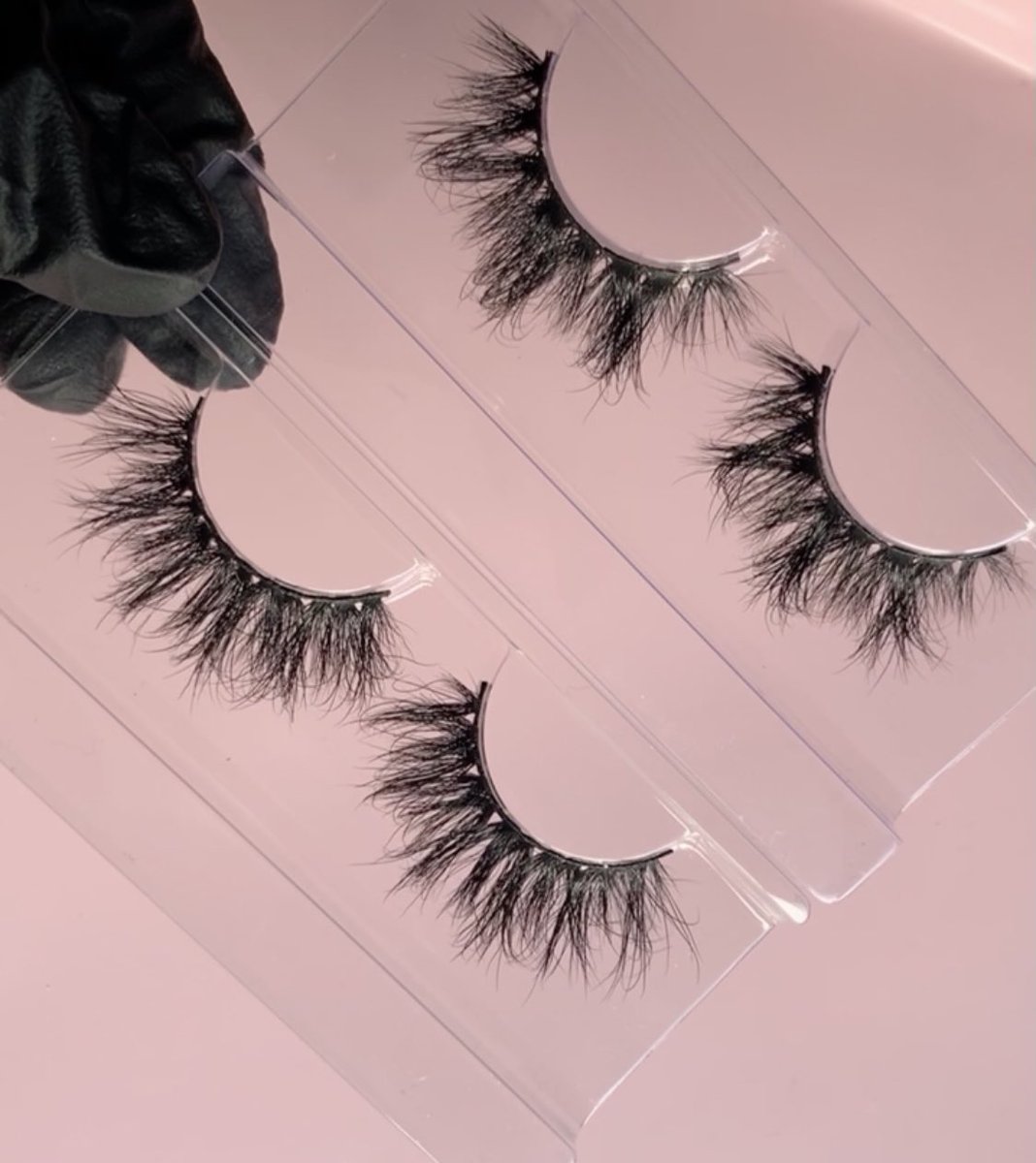 yourlashplug tweet picture