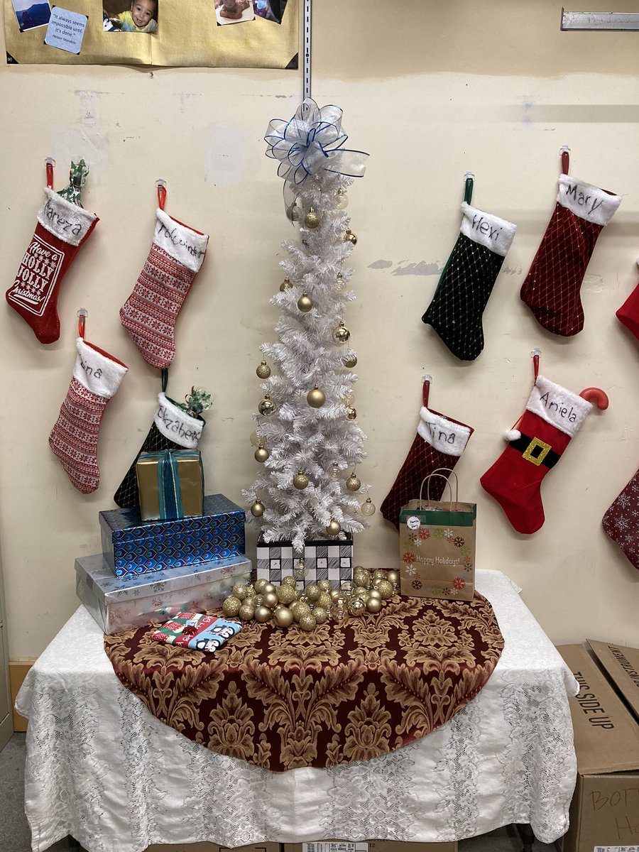 tinah_us's tweet photo. 🎄Christmas decor I made to liven up our work space. Faux presents, red mantle, buffalo check box design, paper snowflakes, and North Pole sign with our store number. All free-hand and rushed. 😆 https://t.co/JjH6PnyyFu
