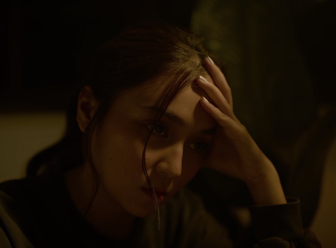 katrendezvous's tweet photo. kathryn bernardo's eyes. that's it. that's the tweet. 

#KathNielxBenAndBenxJMS
#SaSusunodNaHabangBuhayMV https://t.co/o2Xc5Mv6Rd