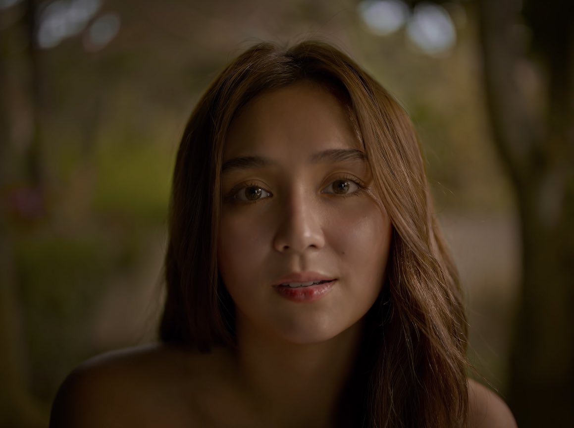 katrendezvous's tweet photo. kathryn bernardo's eyes. that's it. that's the tweet. 

#KathNielxBenAndBenxJMS
#SaSusunodNaHabangBuhayMV https://t.co/o2Xc5Mv6Rd