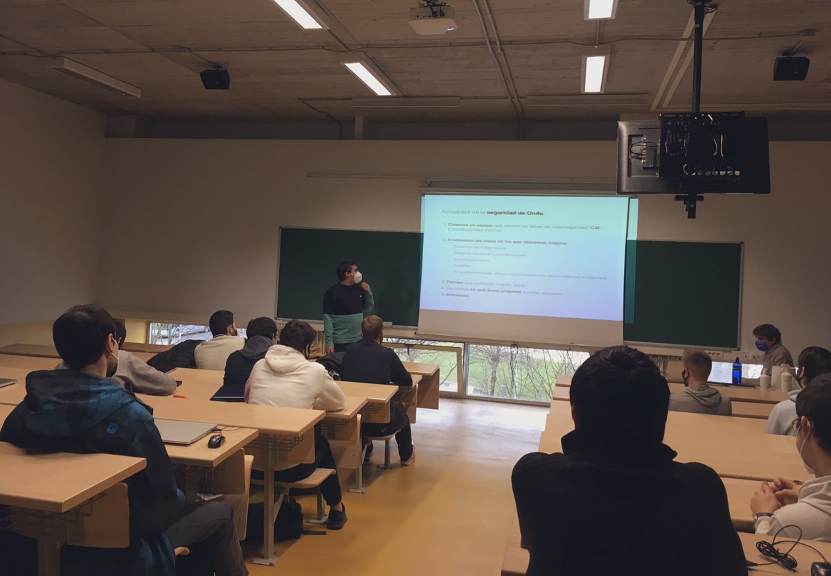 Keep your code up to date
¡Gracias @txiomatika por invitarnos a hablar de seguridad del código con lxs alumnxs de SGSSI! #codigoseguro #quality #desarrolloweb