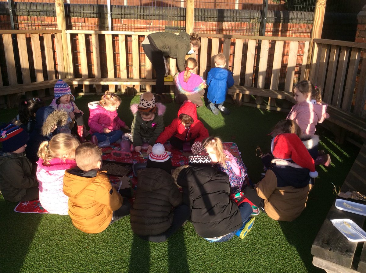 FU_FTPS's tweet photo. We had a visit from Little Robin this morning with a special story to explain how he got his red tummy!  We thought it would be nice if we made Robin and his friends some bird feeders to hang in the garden. https://t.co/6nvVpiPmr9