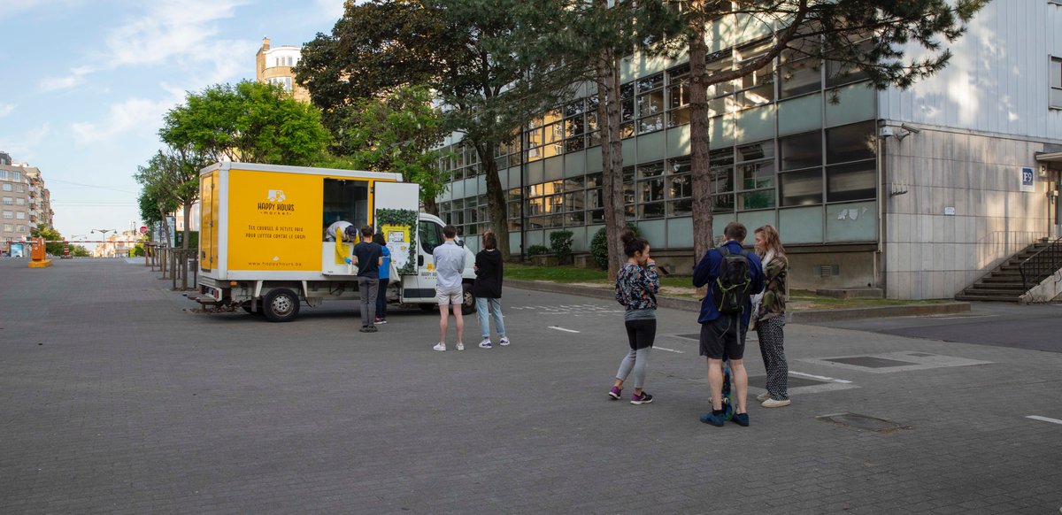 Happy_Hours_be's tweet photo. #top4of2020 de Happy Hours Market ♻️

👉 Initiative de soutien au personnel hospitalier lors du COVID-19
👉 Création de l'Happy Appli
👉 Ouverture de nouveaux points de retraits : Saint-Gilles, Forest et Matonge (commune d'Ixelles)
👉 La team antigaspi au complet toujours soudée https://t.co/ZHxYFpUNsg
