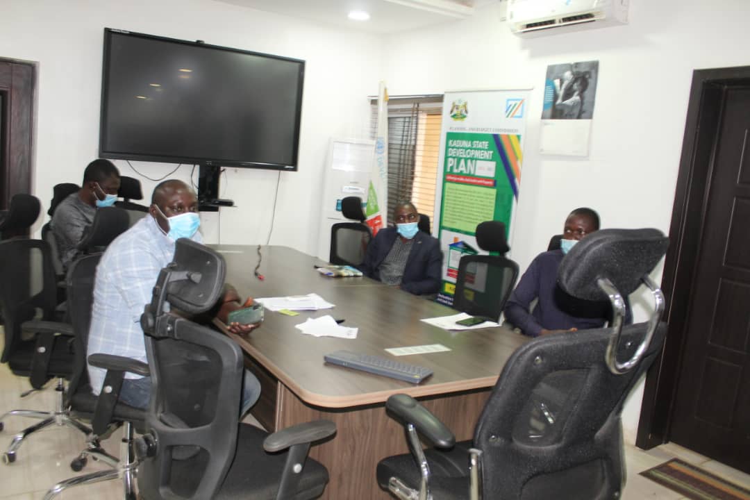 calped4devt's tweet photo. Today: We honored the invitation by the Commissioner, Planning & Budget Commission @kadpbc to discuss on our request for:
1. procurement data;&
2. partnership for Community Engagement & Accountability Mechanism on the road component of #UrbanRenewal.
@ogpkaduna
#OpenContractingKD https://t.co/MCBKyVf4tM