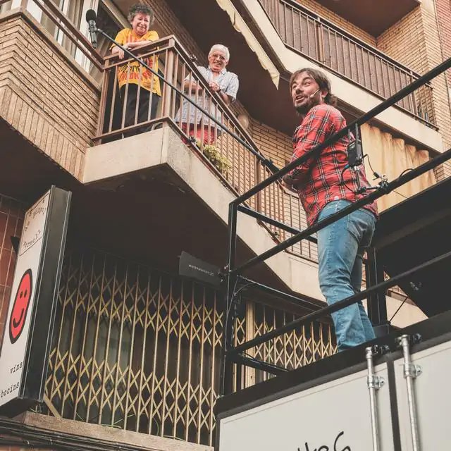 AFonsValles's tweet photo. El televisiu @QuimMasferrer recorrerà diumenge els carrers de #Ripollet amb el seu espectacle #MOLTESGRÀCIES

📝➡️ https://t.co/tgiYQghiwc https://t.co/cGjmefmEtL