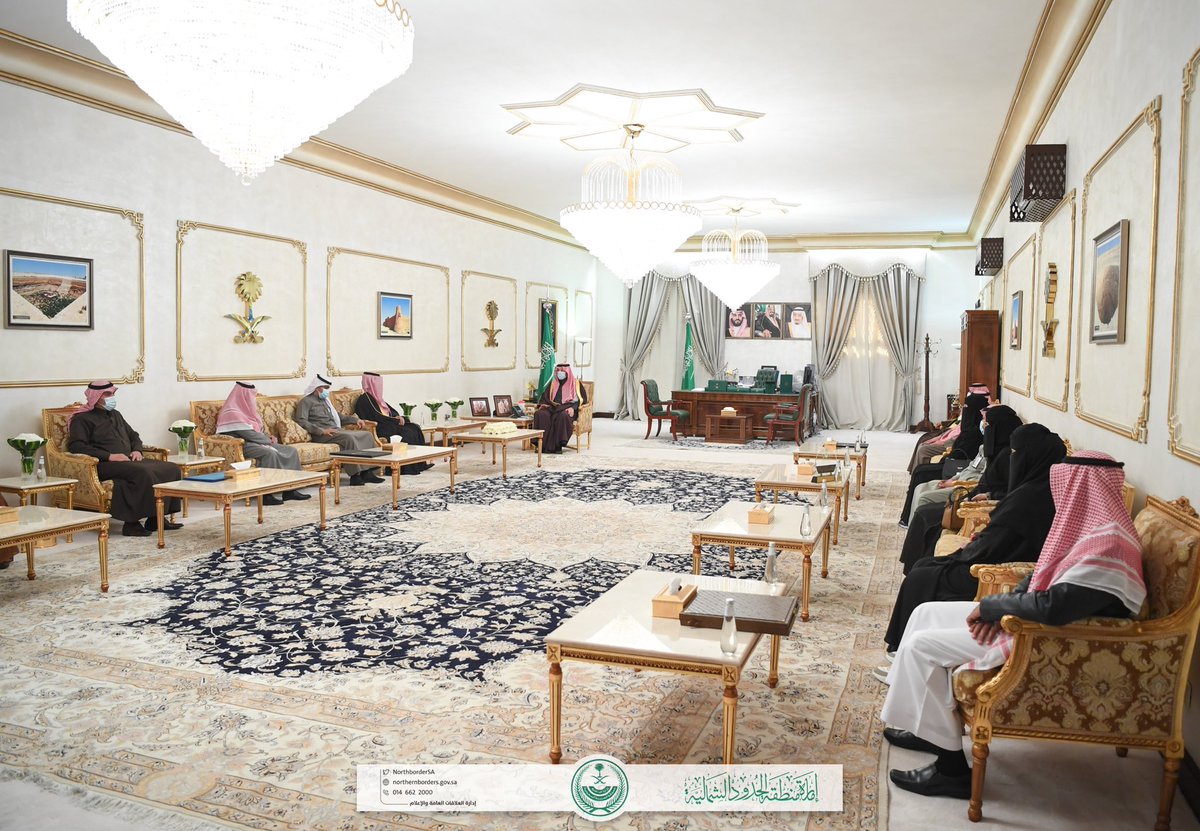 كرّم #الأمير_فيصل_بن_خالد_بن_سلطان  #أمير_منطقة_الحدود_الشمالية مديري المستشفيات والإدارات بصحة المنطقة, الحاصلة على شهادة المركز السعودي لاعتماد المنشآت الصحية CBAHI "سباهي"، وفق المعايير الوطنية للمستشفيات،
وإدارة التموين الطبي لحصولها على شهادة منظمة المقاييس الدولية lso.