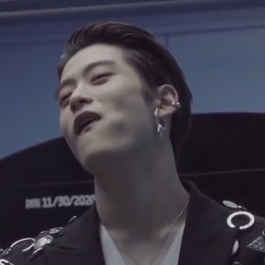 ก้คิดอยู่ว่าเหมือนเคยเห็นที่ไหนมาก่อน5555555555555555555555