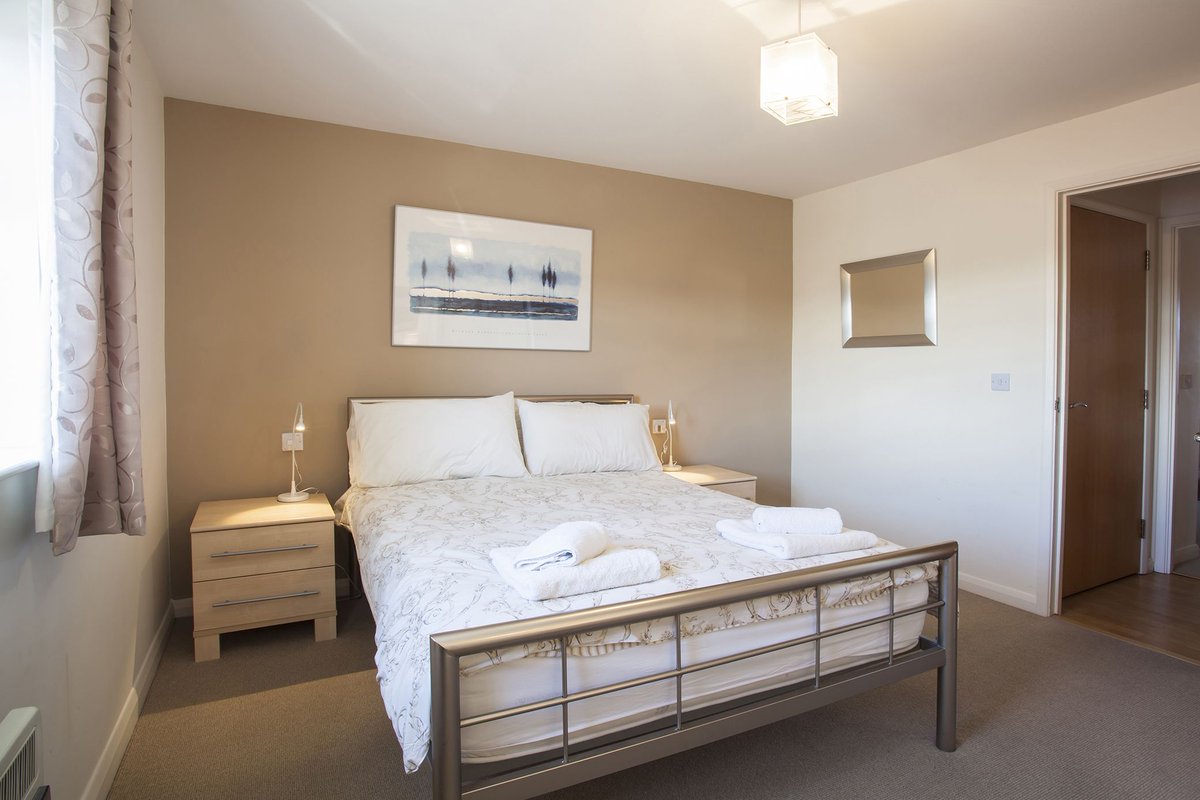 #PropertyofTheWeek is Merchants Gate🏡

Offering city views which includes a stunning view of York Minster, Merchants Gate Apartment is a lovely two bedroom property situated in York.

⭐ Self catering
⭐ Onsite car parking
⭐ Walking distance into York City Centre
⭐Free Wi-Fi